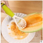 Multifunctional Fruit Seeded Device Slicer